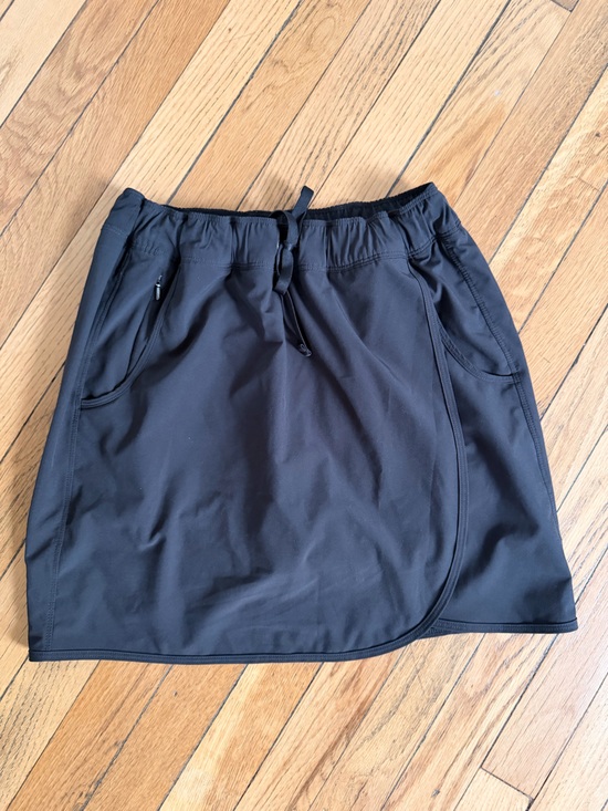 Patagonia Pants - Patagonia Black Elastic Waist Skort